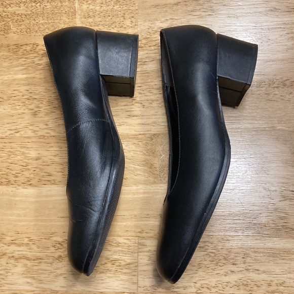 Vintage Mixed Blues black leather chunky heels - Picture 3 of 7